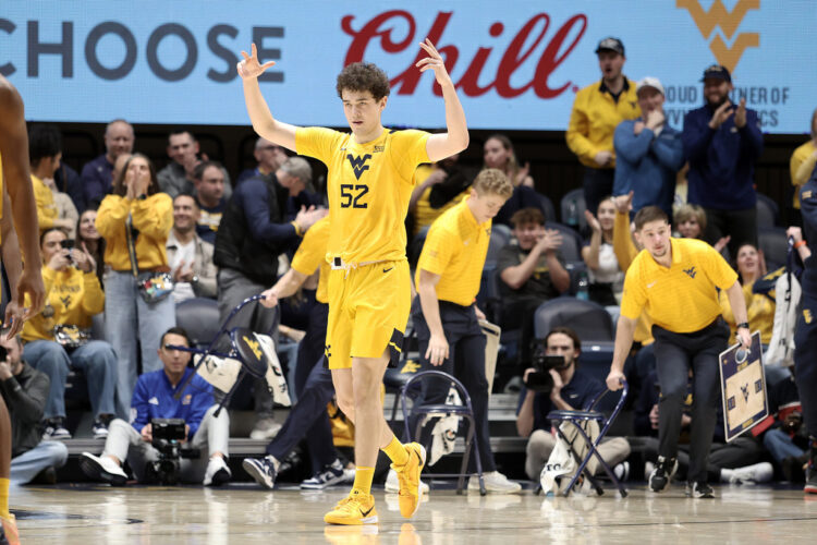 WVU Men’s Basketball Takes Down No. 22 Kansas
